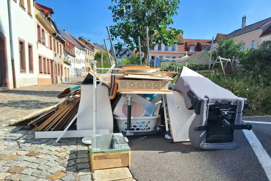 Why Contractors Rely On Debris Removal Services Hickory, NC